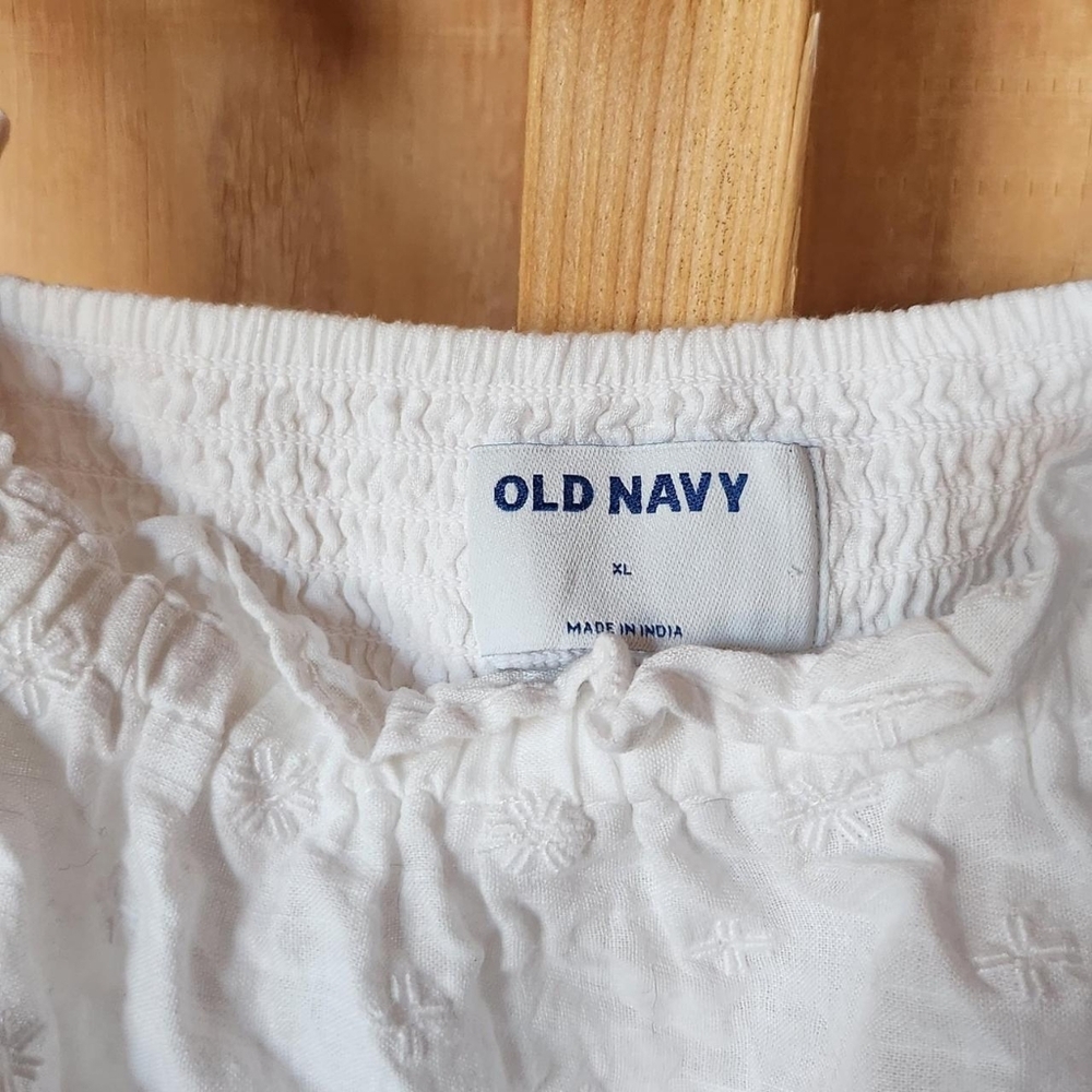 Old Navy White Eyelet Ruffle Blouse "BUY1 GET1 FREE" - Picture 5 of 6